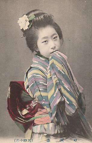 Sehr junge Geisha