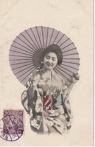 Japanerin mit Sonnenschirm